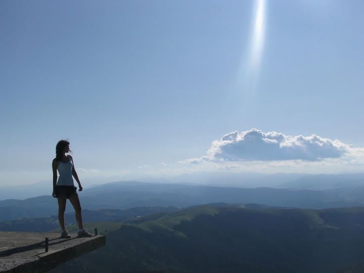 Read more about the article A ȘTI CINE EȘTI