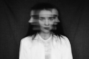 Read more about the article FUNDAȚIA PSIHICĂ și tulburările grave